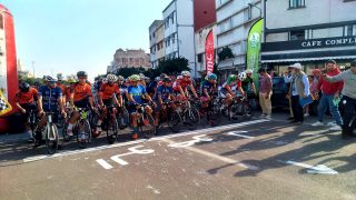 سباق الدراجات: ترسيخ القيم الرياضية يتواصل بمنطقة الحي المحمدي و الشاب مفتاح بلال يتفوق في السباق الجهوي.