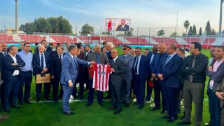 تسليم الملعب الشرفي بمكناس بعد تأهيله لاستقبال مباريات النادي المكناسي