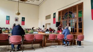 على مسؤوليتي: الدورة الاستثنائية لمجلس جماعة مكناس والأداء غير المسموع.