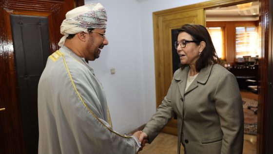 مباحثات رفيعة بين السيدة الدريوش وسفير سلطنة عمان بالمغرب لتعزيز الشراكة في مجال الصيد البحري..