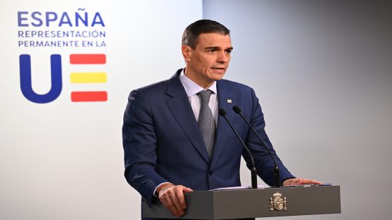 Pedro Sánchez tient une conférence de presse après la réunion ordinaire du Conseil européen