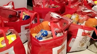 جمعية خميسة للتنمية والتضامن وبدعم من سفارة دولة الإمارات العربية المتحدة وبعض المحسنين تطلق مبادرة “قفة رمضان” لفائدة الأسر الفقيرة والمعوزة