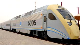 المغرب يعزز شبكة النقل السككي باقتناء 40 قطارًا جديدًا في إطار شراكة مغربية-إسبانية