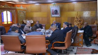 غرفة الصناعة التقليدية لجهة فاس-مكناس تواصل جهودها للنهوض بالقطاع: اجتماع لمناقشة البرامج المستقبلية بمكناس