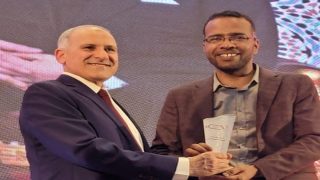 سالم عبد الفتاح يتوج بجائزة الصحافة للصحراء عن فئة الترافع الإعلامي