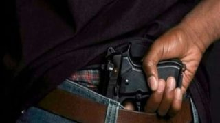 بني ملال: محاولة سطو على شرطي خارج الخدمة تنتهي بتوقيف 3 مشتبه فيهم واسترجاع سلاح ناري.