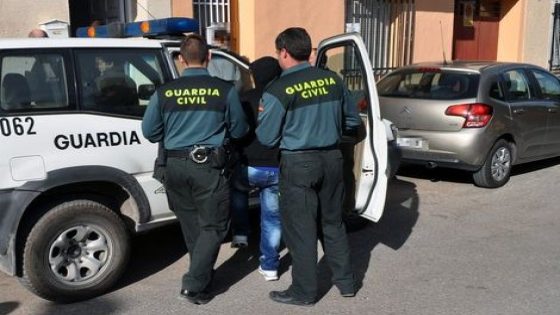 إسبانيا : تفكيك شبكة إجرامية دولية متخصصة في غسل أموال تهريب الحشيش بين المغرب و إسبانيا
