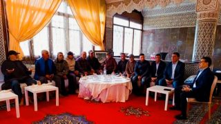 تيفلت…لقاء ممثلي قاطني دوار المخازنية مع السيد عبدالصمد عرشان رئيس المجلس الجماعي لتيفلت