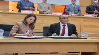 توقيع اتفاقية شراكة استراتيجية بين المدرسة الوطنية للفلاحة بمكناس والمدرسة الوطنية العليا للإدارة