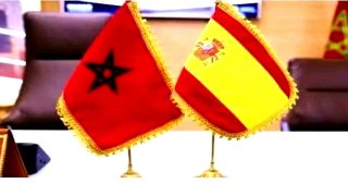 Signature d’une convention entre le Bureau de l’Éducation de l’Ambassade d’Espagne au Maroc et le Cádiz Club de Futbol pour la promotion des valeurs sportives