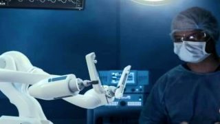 إنجاز طبي مغربي: مستشفى الشيخ خليفة بالدار البيضاء ينجح في أول عملية جراحية بواسطة الروبوت