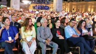 الروح تُعانق الفن في مكناس.. مهرجان عيساوة يودّع جمهوره بعد ليالٍ لا تُنسى