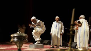 ليلة العيطة تجمع نجوم التراث الشعبي على منصة واحدة بالعاصمة