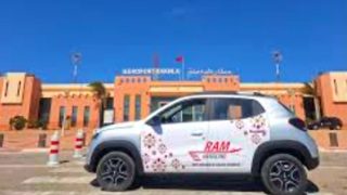 الخطوط الملكية المغربية تعتمد أسطول سيارات كهربائي بالكامل