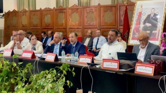 مجلس جماعة مكناس يصادق على ميزانية 2026 وسط انتقادات من المعارضة لطريقة التسيير