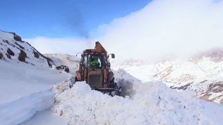 تنغير: مجهودات استثنائية لفك العزلة عن منطقة اوزيغيمت في ظروف مناخية قاسية