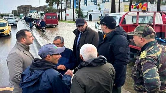 عاجل | عامل إقليم القنيطرة السيد عبدالحميد المزيد يتدخل ميدانيًا بمنطقة العصام بعد غمر الشارع بمياه الفيضانات