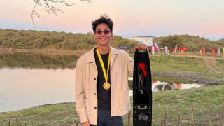 Sur les eaux namibiennes, Kamil Belmrah impose sa loi au continent. Un Sud-Africain à la deuxième place, relégué au rang de challenger.