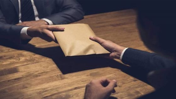 الفرقة الجهوية بمراكش تفتح تحقيقا مع ضابط شرطة متورط في قضية ارتشاء
