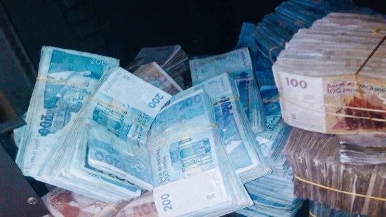 حارس مسجد يعيد 300 مليون سنتيم ويكافأ برحلة عمرةشهدت مدينة آيت ملول بالمغرب