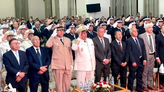 مباشرة من مكناس: بعد الإنصات للخطاب الملكي السامي.. عامل عمالة مكناس عبد الغني الصبار يوشح بأوسمة ملكية شريفة عدداً من متقاعدي وزارة الداخلية وباقي القطاعات